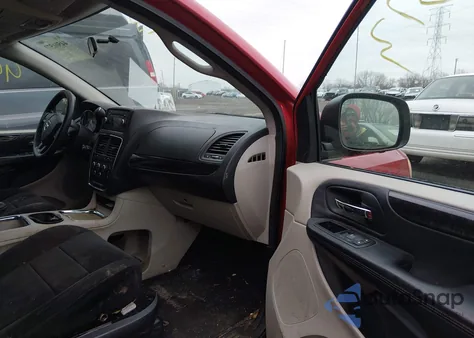 2013 Dodge Grand Caravan Sxt z USA, uszkodzony, nr VIN 2C4RDGCG2DR611530